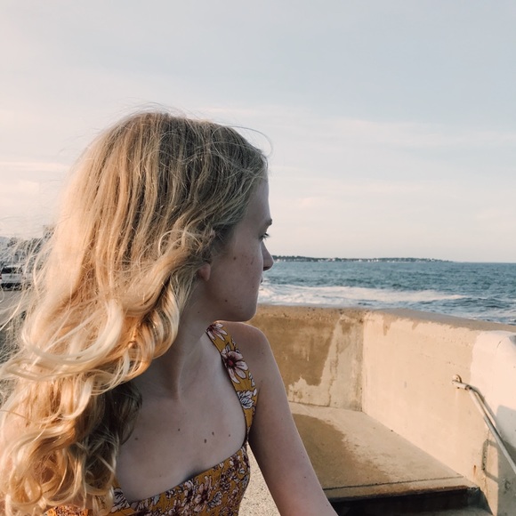 Meet your Posher, Sarah - Picture 1 of 1